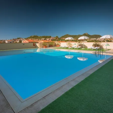 Stylish Le Fontane 2 Bedroom 6 Persons Plus Child Bed No 2511 Apartment Villasimius